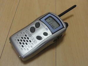 【中古】KENWOOD ケンウッド 20CH特定小電力機 UBZ-LJ20 シルバーベルトクリップ付