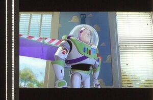 トイストーリー 35mmフィルム ティムアレン バズライトイヤー トムハンクス ウッディ ジョンラセター監督 ◆TOY STORY 連続５コマ