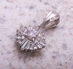 《質屋出品》Pt900★天然ダイアモンド0.30ct+0.41ctペンダントトップ★C-3796