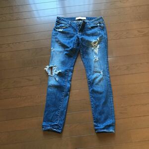 Abercrombie &Fitch ダメージデニム ブルーデニムパンツ　アメリカで購入