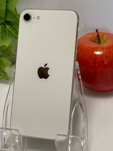 iPhone SE (第3世代) 64GB MMYD3J/A スターライト☆ au 〇判定 SIMフリー バッテリー94％ 良好 スマホ本体 A5830