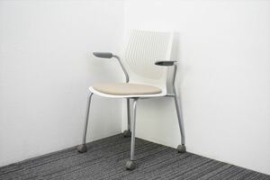 【送料無料】【中古】【美品】ノール(Knoll) マルチジェネレーション ミーティングチェア スタッキングタイプ 肘付 ベージュ