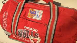 BULLS シカゴ ブルズ ドラムバック 90年代 NBA 赤 ジョーダン 90