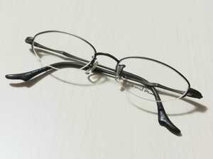 新品　ビビッドムーン 日本製　ブランド　眼鏡　メガネ　上品　高級感　黒ぶち