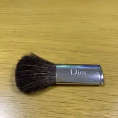 Diorチークブラシ