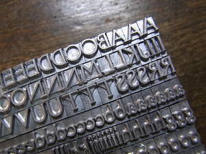 18pt Della Robbia 　③　メタルスタンプ　活字　レザークラフト　刻印　ヌメ革に　名入れ用に　革細工　