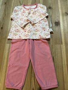 ユニクロ　UNIQLO 花柄　パジャマ　上下セット ピンク 90cm 女の子ベビー