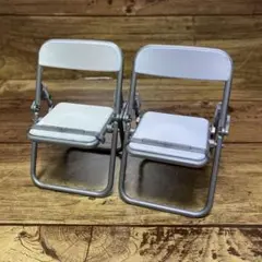ミニチュアパイプ椅子　2脚セット　ホワイト