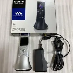 SONY WALKMAN NW-E052 2GB シルバー　ソニーウォークマン