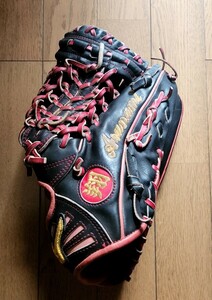 横浜ベイスターズ 4 荒波翔選手 直筆サイン入り 実使用 グラブ 支給品 グローブ 