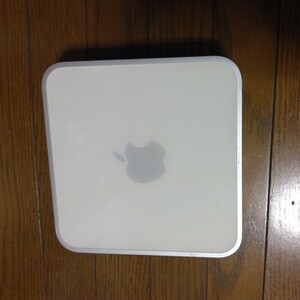 Mac mini　本体とACアダプター