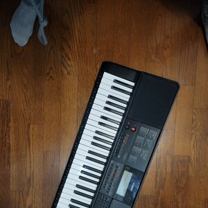 電子ピアノ　CASIO　CT-X700