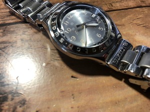 良品程度 レア swatch スウォッチ AG2001 IRONY デイト 薄グレー・薄シルバー系 純正SSブレス クオーツ メンズ 腕時計