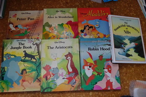 英語　ディズニー Disney 絵本（アラジン、ピーターパン、アリス、おしゃれキャットなど6冊）＋「ニルスの不思議な旅」