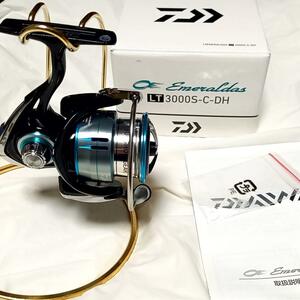 新品 正規品 ダイワ(DAIWA) スピニングリール 19 【LT3000S-C-DH】 エメラルダス 釣り具