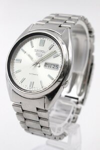 【行董】 AC684BOM17 SEIKO セイコー 5 ファイブ 3針 デイデイト 裏スケ 自動巻き 7S26-0480 ホワイト文字盤 メンズ腕時計