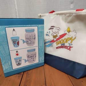 Peanuts　スヌーピー●ウォーターサーバー カップ4個付き ドリンクサーバー●保冷バッグSNOOPY【非売品】