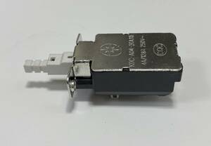 KDC-A04-3 電源スイッチ　4A 250V　未使用品