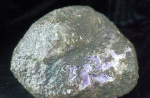 清代　紫羅蘭翡翠　原石