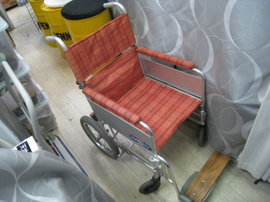 浜松市出品 NISSIN 日進医療器 アルミ製 車椅子 14インチ 折りたたみ 車イス 車いす 