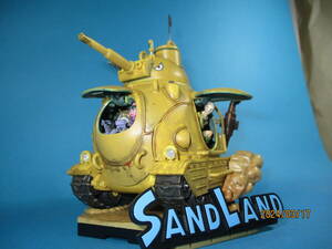 1/35 完成品 SAND LAND サンドランド国王軍戦車隊104号車 バンダイ ウェザリング塗装済み フィギュア 鳥山明 