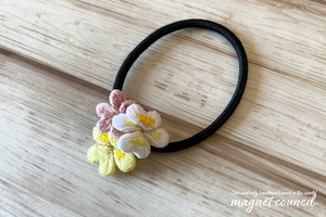 ：：ハンドメイド：：【刺繍】ビオラのヘアゴム * 送料無料 * 1点物！：：