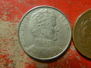 外国・チリ／１ペソ白銅貨（1975年）　24041802