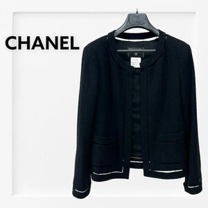 高級 CHANEL シャネル 03A P21531V12438 COCO ココマーク装飾 裾チェーン ウール混 ツイード ノーカラージャケット レディース