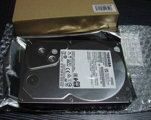TOSHIBA DT01ACA300 3TB 内蔵用SATAハードディスク 3.5HDD 箱入り新品同様品