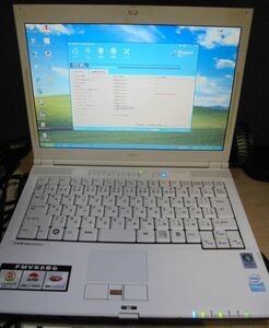 FUJITSU　13.3 型 FMV-BIBLO MG50Y ／XP pro ダウングレード／有線＆無線ランOK