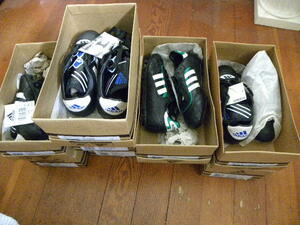 |o_o|adidas靴サッカークリーツ子供用在庫処分９足新品