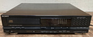 【に-5-3】100 SONY ソニー CDP-V715 CDプレーヤー オーディオ機器 シール貼り付けあり 通電OK ディスク取り出し不具合 ジャンク品