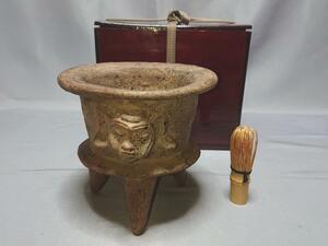 コレクター収集品　古代中央アンデス　古典期(AD０～500年)イストラン型式　人面三脚香炉