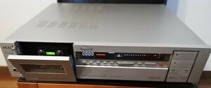 AKAI カセットテープデッキ GX-F７１