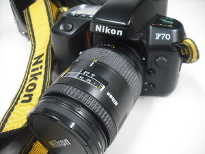 ★ Nikon 　ニコン　F70D　　パノラマ　　+　AF NIKKOR　28-85ｍｍ　　　　　ケース　ストラップ　　美品　　　完動　　　　送料無料