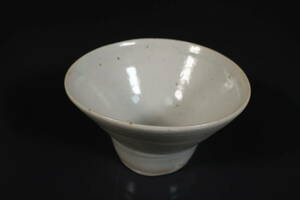 【和】(8955)　作家物　李朝白磁茶碗　鉢