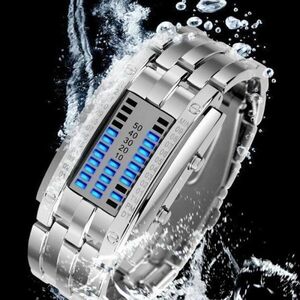 TK536:【定価32800円】１円スタート メンズ 腕時計 LED 青 発光 防水