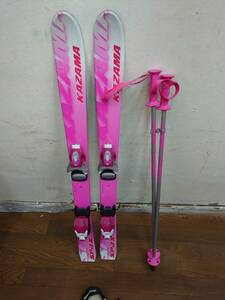 送料無料Y41887 KAZAMA SPAX 　女の子ピンク かわいい スキー板　ストック　ジュニア