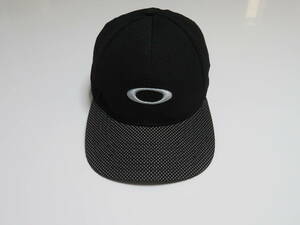 【送料無料】OAKLEY オークリー サイズ L-XL ブラック系色 65%COTTON メンズ レディース スポーツキャップ ハット 帽子 1個