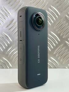 【超美品】Insta360 X3 360度カメラ アクションカメラ 新型1/2インチ48MPセンサー IPX8防水 5.7K360 純正オプション品あり