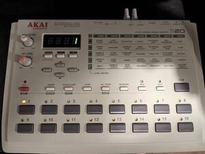 Akai S20 サンプラー