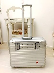 【極美品・値下交渉】 RIMOWA VODAFON TOPAS リモワ ボーダフォン パイロットトローリー トパーズ 29L 日本未発売 /エッセンシャル 【978】