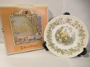 〓ロイヤルドルトン Royal Doulton ブランブリーヘッジ SPRING プレート 箱付き 絵皿 飾り皿 ξ