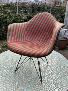 Herman Miller Eames Armchair Eiffel Base “DAR”Alexander Girard＊イームズ・アームシェル・チェア・アレクサンダー・ジラルドknoll