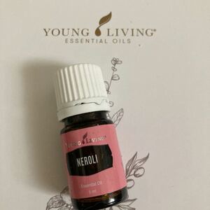 Young Livingヤングリビング ネロリ5ml☆美肌ツルツル肌 柑橘系とフローラル系高貴な香り 香水 ストレス解消ヤングリヴィング アロマオイル