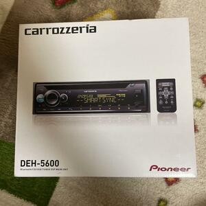 正規品 新品 カロッツェリア パイオニア(Pioneer) カーオーディオ 1DIN 【DEH-5600】 Bluetooth搭載 CD USB 自動車