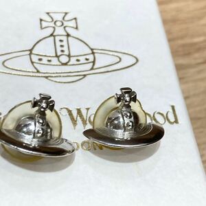 Vivienne Westwood ヴィヴィアンウエストウッド アクセサリー 小物 ピアス オーブ 箱付き レディース おしゃれ アイテム