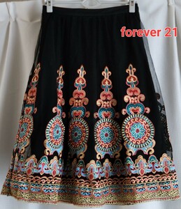 大変美品　forever21 刺繍 チュール付きの華やかなスカート フレアスカート