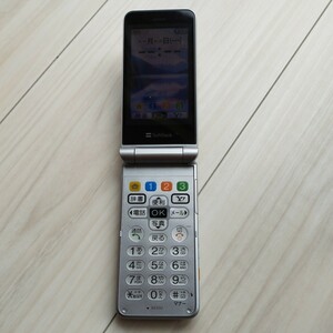 かんたん携帯　SoftBank　843SH 充電器付き 初期化済み　起動確認済み　ガラケー　中古品　懐かしい携帯　ソフトバンク