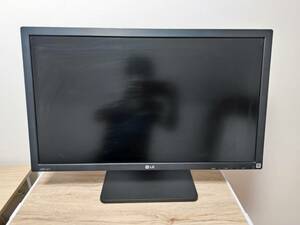 27インチ 4K LCD モニター LG 27MU67-B